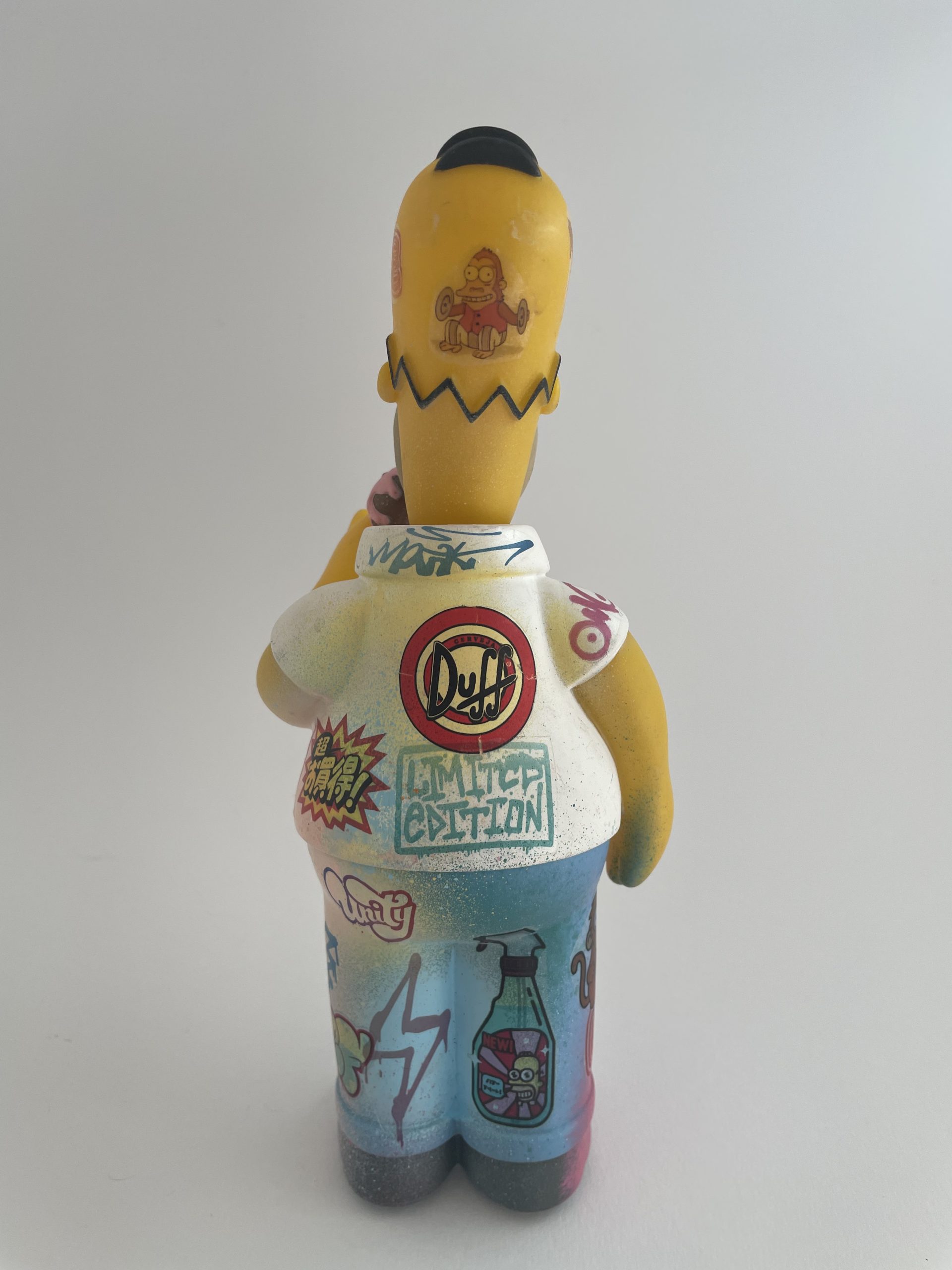 Homer Simpson eating Donut Graffiti Figurine (Copy) - Image 4